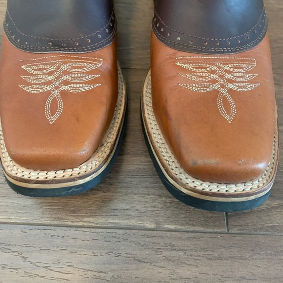 John David boots Women’s 9 men’s 7 - Picture 4 of 4